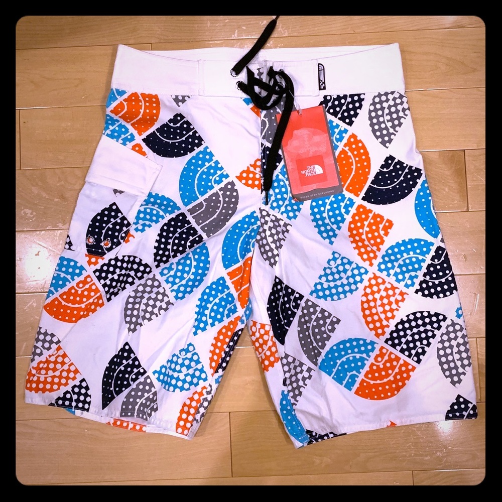 North Face board shorts NWT. Size 30